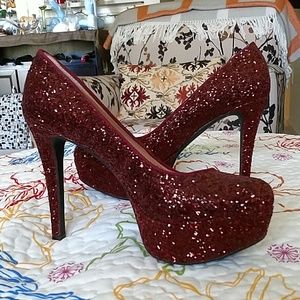 SALE! New Gianni Bini sparkly pumps